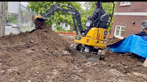 backfilling with a mini excavator|Grading and Backfilling With A Mini Excavator .